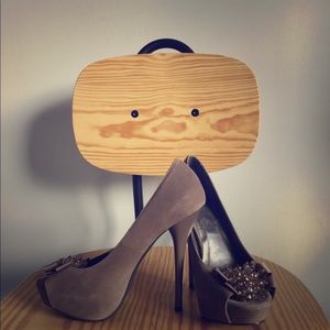 Suede Pumps